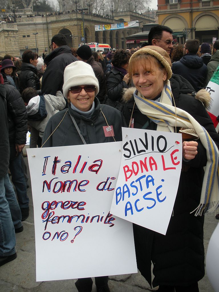 Manifestaziån cåntr una zêrta puléttica maschiléssta